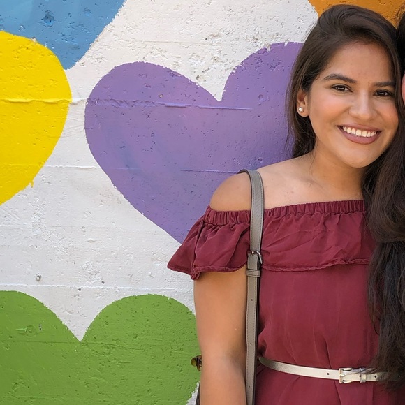 Meet your Posher, Raquel - Picture 2 of 2